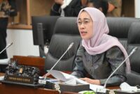 Wakil Ketua Komisi VI DPR RI Anggia Erma Rini saat membuka agenda Rapat Kerja Komisi VI DPR RI dengan Menteri Perdagangan Budi Santoso dan Rapat Dengar Pendapat dengan Direktur Utama Perum Bulog Novi Helmy Prasetya di Gedung Nusantara I, DPR RI, Senayan, Jakarta, Senin (3/3/2025). Foto : Farhan/Andri