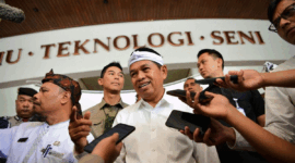 Gubernur Jawa Barat, Dedi Mulyadi saat ditemui di Gedung Sabuga ITB, Jalan Tamansari, Kota Bandung, Rabu (20/8/2025).(Dokumentasi Biro Adpim Jabar)

