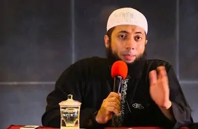 Ustadz Khalid Basalamah