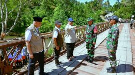 Pulihkan Akses Warga, Presiden Prabowo Tinjau Jembatan Bailey di Padang Pariaman (Foto : Setneg)