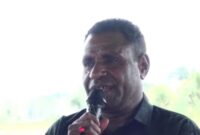 Reinardus Ndiken, pemilik hak ulayat dari Marga Ndiken di Kampung Isano Mbias, Distrik Tanah Miring (Foto:kementan)