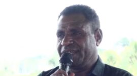 Reinardus Ndiken, pemilik hak ulayat dari Marga Ndiken di Kampung Isano Mbias, Distrik Tanah Miring (Foto:kementan)