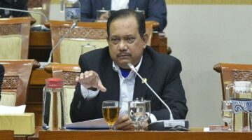 Anggota Komisi III DPR RI, Rikwanto, dalam Rapat Dengar Pendapat Umum (RDPU) Komisi III bersama Kejaksaan Negeri (Kajari) Sleman, Kepala Kepolisian Resor Kota (Kapolresta) Sleman, serta kuasa hukum Sdr. Hogi Minaya di Gedung Nusantara II, Senayan, Jakarta, Rabu (28/01/2026). Foto: Munchen/Karisma
