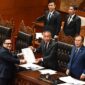 Wakil Ketua DPR RI Korinbang Saan Mustopa menerima laporan uji kelayakan calon anggota ORI masa jabatan 2026-2031 yang diserahkan Ketua Komisi II DPR RI Rifqinizamy Karsayuda di Komplek Parlemen, Senayan, Jakarta, Selasa (27/1/2026). Foto : Runi/Andri