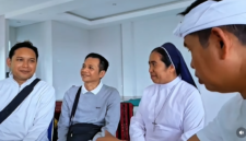 Dedi Mulyadi Jemput 12 Warga Jabar Korban Dugaan Kekerasan di Maumere NTT, Dipulangkan ke Bandung (Foto : jabarprov)