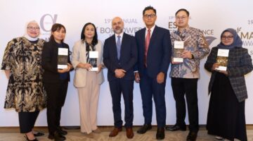 Go Global! PT Pegadaian Borong Dua Penghargaan Internasional di Singapura