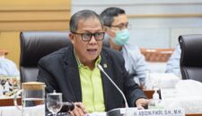 Wakil Ketua Komisi VIII DPR RI, Abidin Fikri, saat memimpin Rapat Kerja dengan Kepala BPJPH di Gedung Nusantara II, Senayan, Jakarta, Senin (9/2/2026). Foto: Arief/Karisma