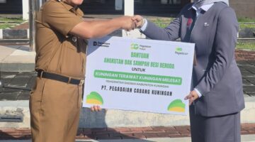 Pegadaian Kanwil X Jabar Serahkan 12 Armada Angkut Sampah untuk Dukung Program Kuningan Terawat
