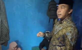 Kunjungi Rumah Keluarga Berisiko Stunting di Cianjur, Program GENTING Ajak Masyarakat Jadi Orang Tua Asuh