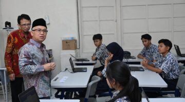 TKA SMP di Bandung Berjalan Lancar, Wamendikdasmen Pastikan Sesuai Prosedur