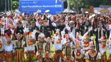 Hardiknas 2026: Mendikdasmen Abdul Mu’ti Apresiasi Guru sebagai Fondasi Pendidikan Nasional