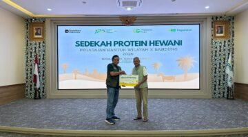 Pegadaian Kanwil X Jabar Salurkan Ratusan Paket Daging Kurban untuk Warga pada Idul Adha 1447 H