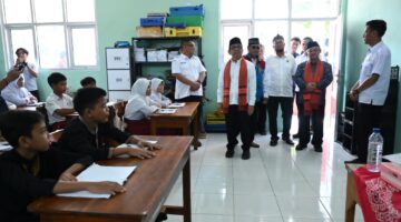 Revitalisasi Sekolah Gerakkan Ekonomi Lokal, Serap Ratusan Ribu Tenaga Kerja