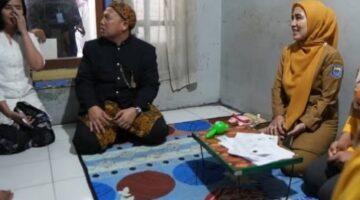 HARGANAS ke-33, Menteri Wihaji Sapa Tim Pendamping Keluarga dan Keluarga Risiko Stunting, Jabar Salurkan Bantuan Bedah Rumah dan Nutrisi