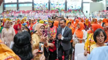 Puncak HLUN 2026, 3.000 Lansia Bekasi Meriahkan Kriyaan Lansia dan Dukung Program SIDAYA