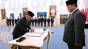 Prabowo Lantik Suahasil Nazara sebagai Menteri Keuangan di Istana Negara