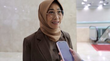 Anggota Komisi VIII DPR RI Hetifah Sjaifudian meminta pemerintah mengevaluasi sistem pendataan bantuan sosial agar masyarakat miskin dan kelompok pekerja rentan tidak kehilangan hak atas bantuan akibat ketidakakuratan data.