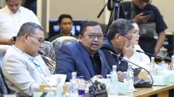 Anggota Komisi XIII DPR RI Yanuar Arif Wibowo saat menghadiri RDP dengan Direktur Jenderal Pemasyarakatan Kementerian Imigrasi dan Pemasyarakatan RI serta Kepala Lapas Kelas IIA Cibinong di Kompleks Parlemen, Jakarta, Senin (28/9/2026). Foto : Jaka/MRI.