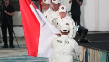 Atlet basket Dewa Ayu Made Sriartha Kusuma Dewi dan atlet karate Daniel Hutapea dipercaya menjadi flag bearer atau pembawa bendera Merah Putih pada Opening Ceremony Asian Games Aichi-Nagoya 2026. (dok. Herry/Kemenpora)